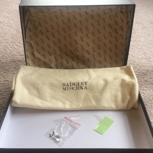 💎 BADGLEY MISCHKA - SPARKLING SIZE 8.5 BLACK HEEL - Picture 4 of 6